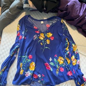 Selling this as a LOT. Womens clothing